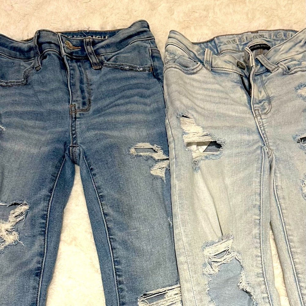 American Eagle Jeans 2 pairs